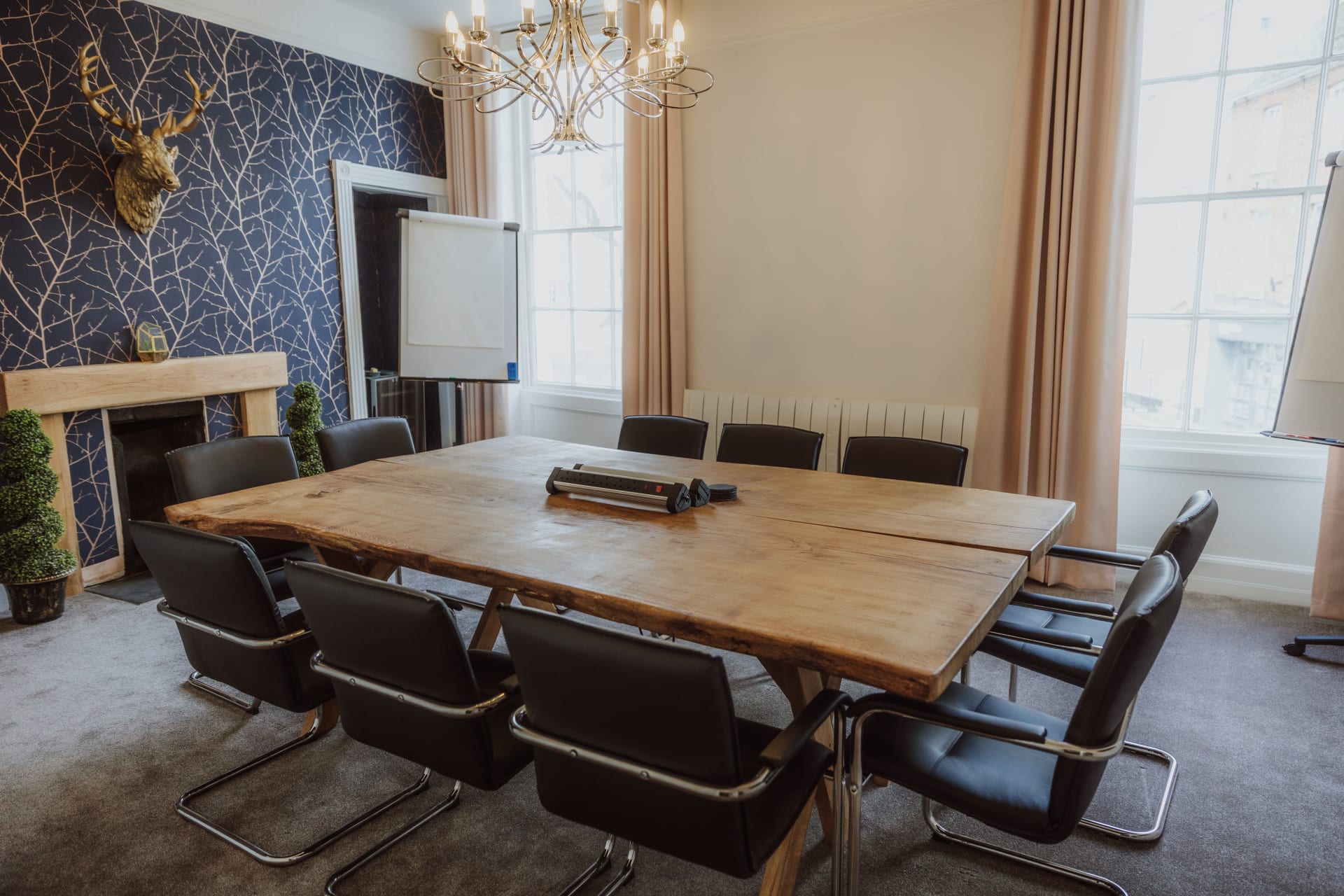 Oak Meeting Room image 2