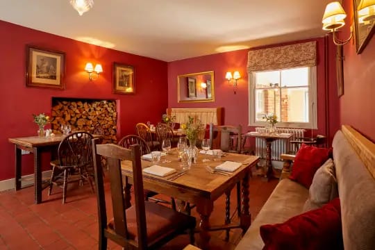 Red dining room gzlapq zcct0u